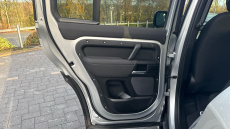 Land Rover Defender 2.0 D200 110 5dr Auto Diesel Estate